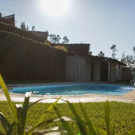 Do Salgueirinho 펜션 산토티르소