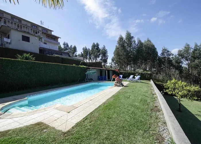 Do Salgueirinho Nyaraló Santo Tirso